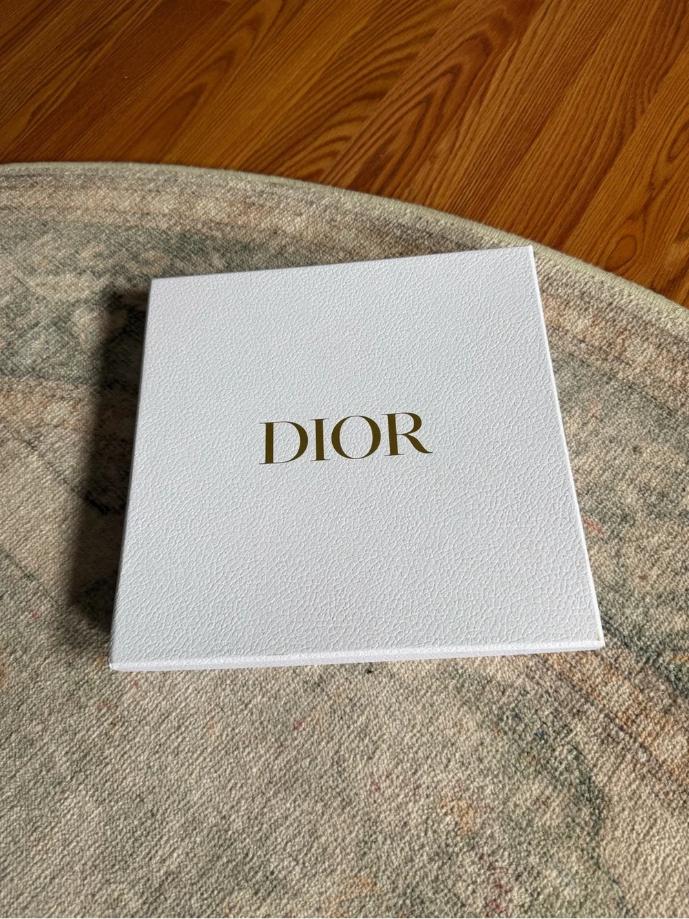 NEW in Box!! Christian Dior Blue & Cream Floral Silk Scarf - Picture 6 of 7